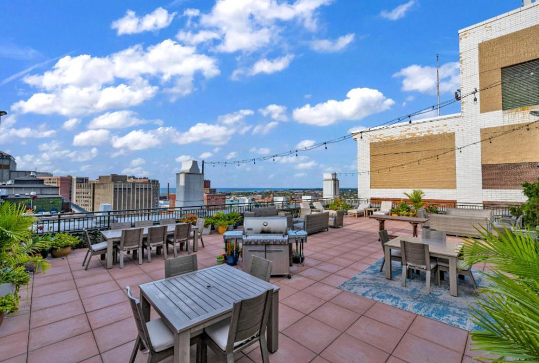 Beautiful Condo/Rooftop Patio With Free Parking Cleveland Eksteriør billede