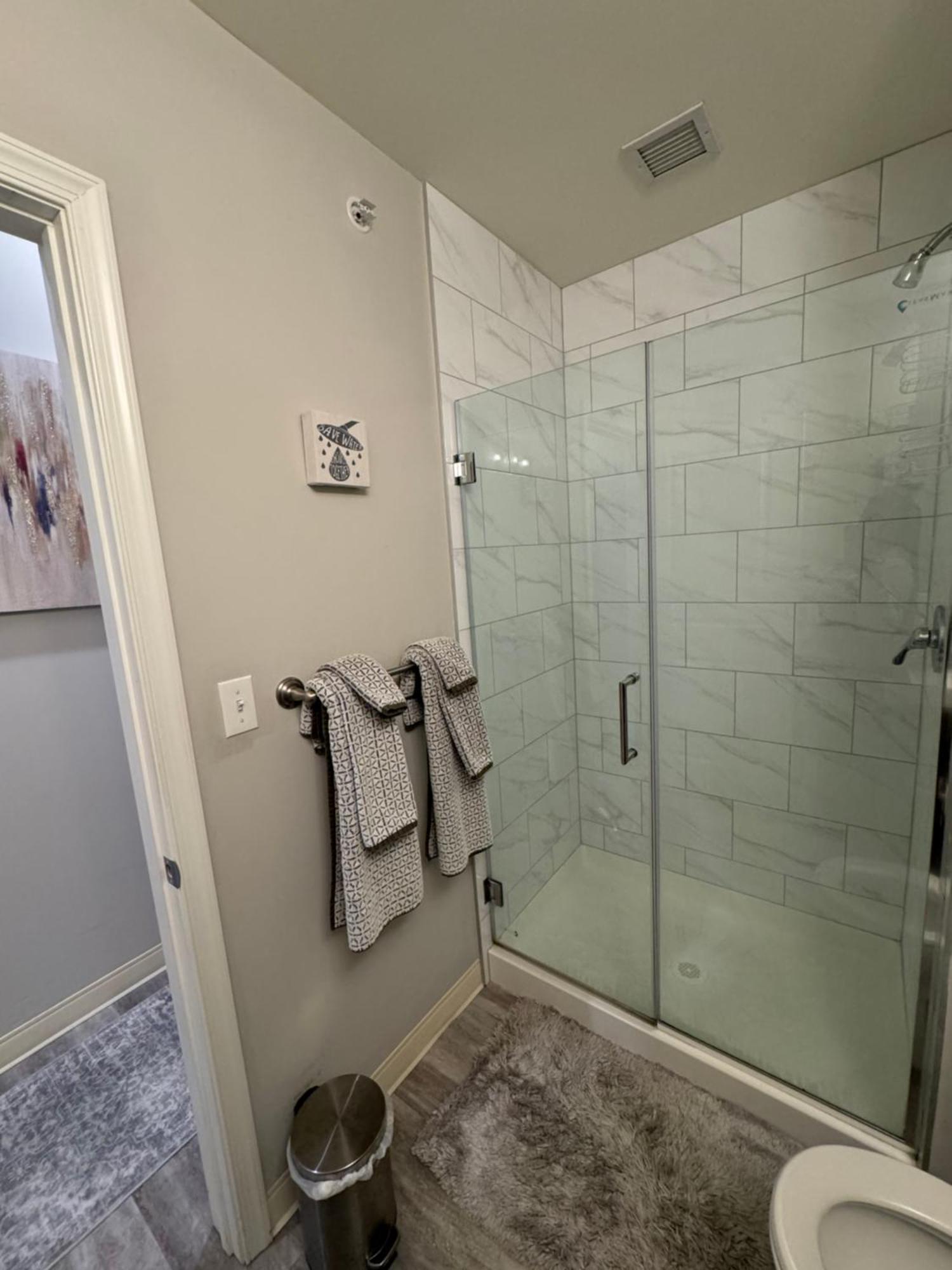Beautiful Condo/Rooftop Patio With Free Parking Cleveland Eksteriør billede